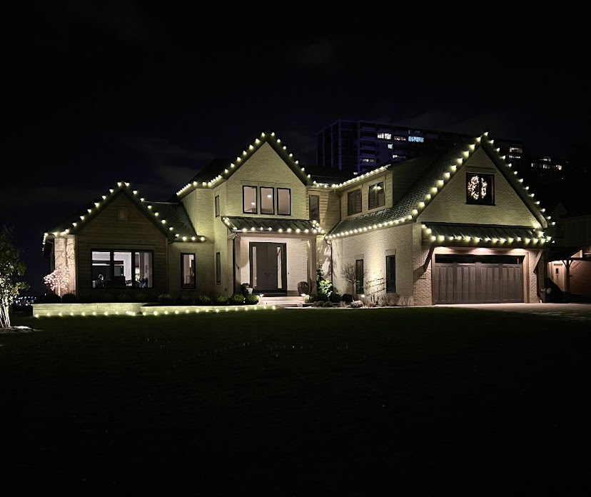 Beautiful Christmas Light Installation Performed in Lakewood, Ohio